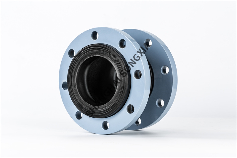 三元乙丙直供水設(shè)備橡膠接頭使用時(shí)需要注意什么?